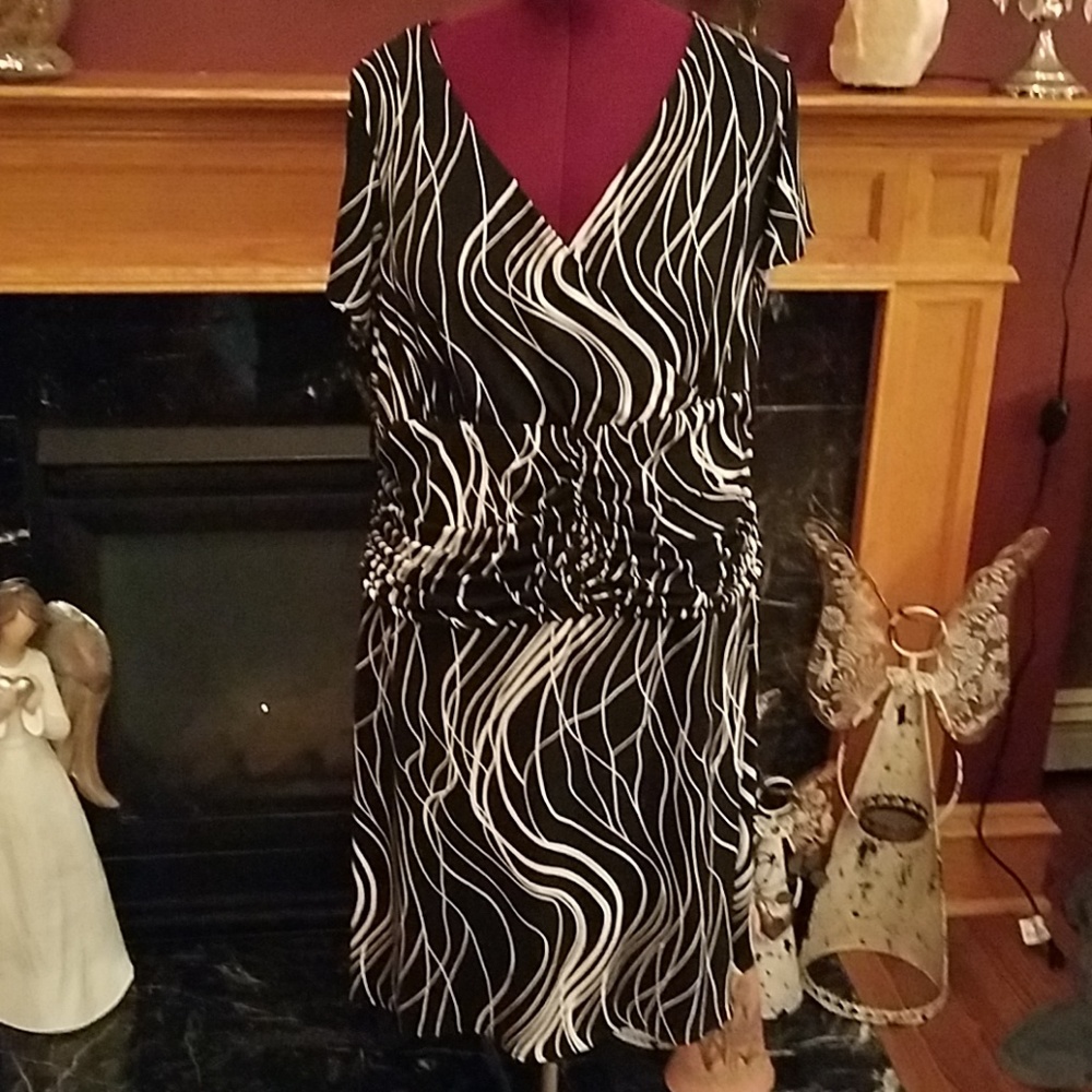 Spago 20w black &white Plus size Dress